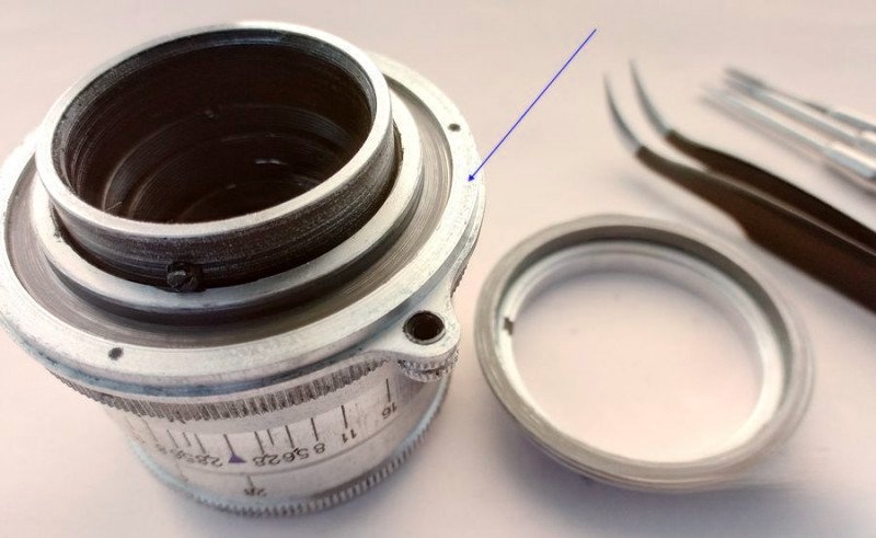 Focus ring with characteristic tab visible