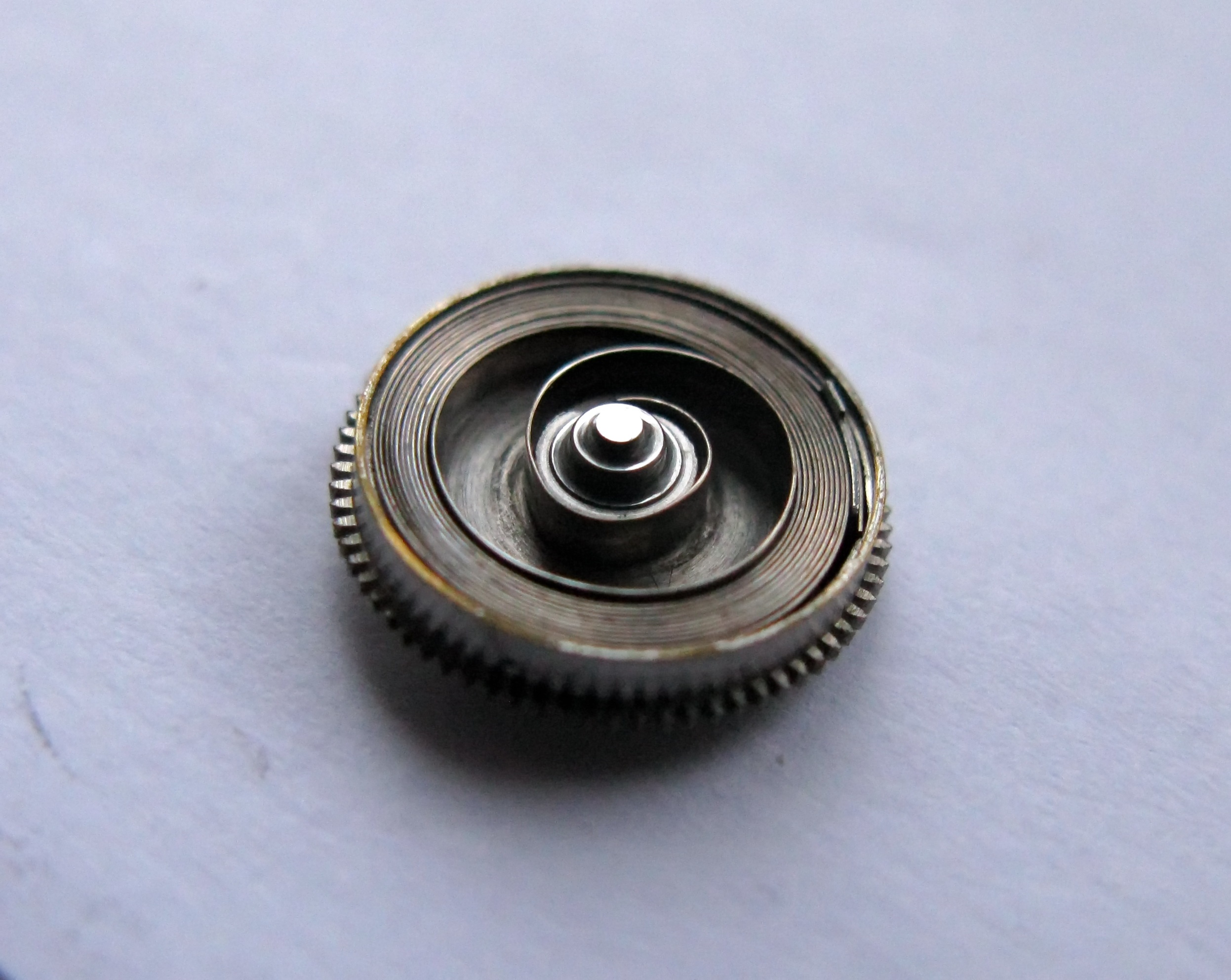 The barrel reassembled with its lid.