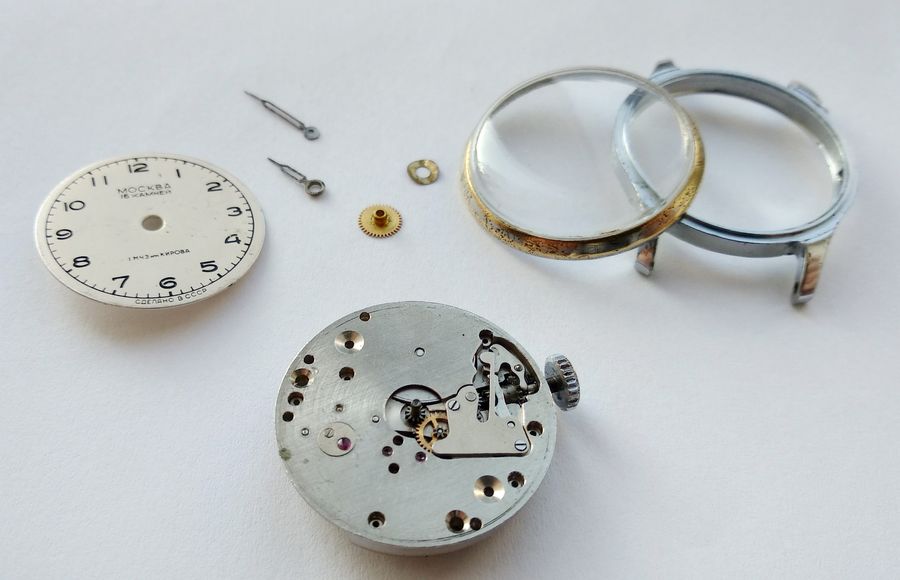 Dial side of the 2608 main plate after removing dial and hands, visually identical to the Pobeda 2602