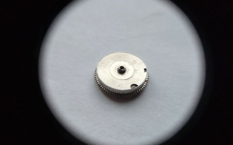 Closing the barrel with its cap, aligned to the marker