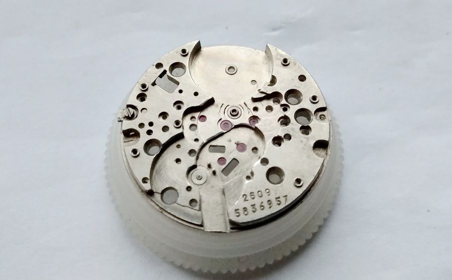 The fully cleaned main plate, bright and free of residue