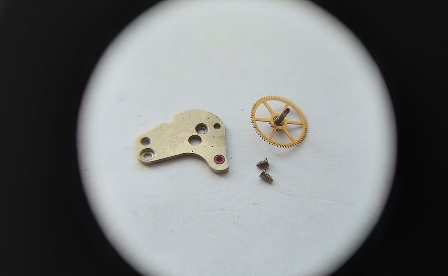 Center wheel components