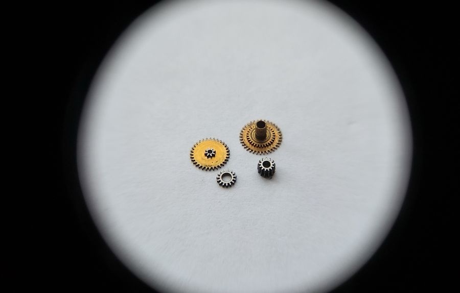 Calendar wheel train components