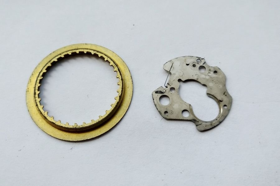Calendar plate underside