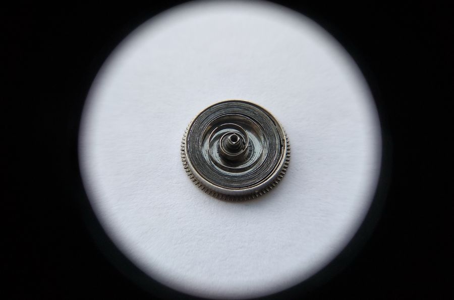 Dirty mainspring barrel