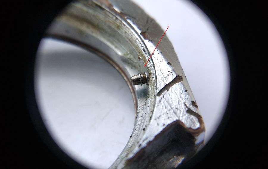 Pusher retaining ring detail
