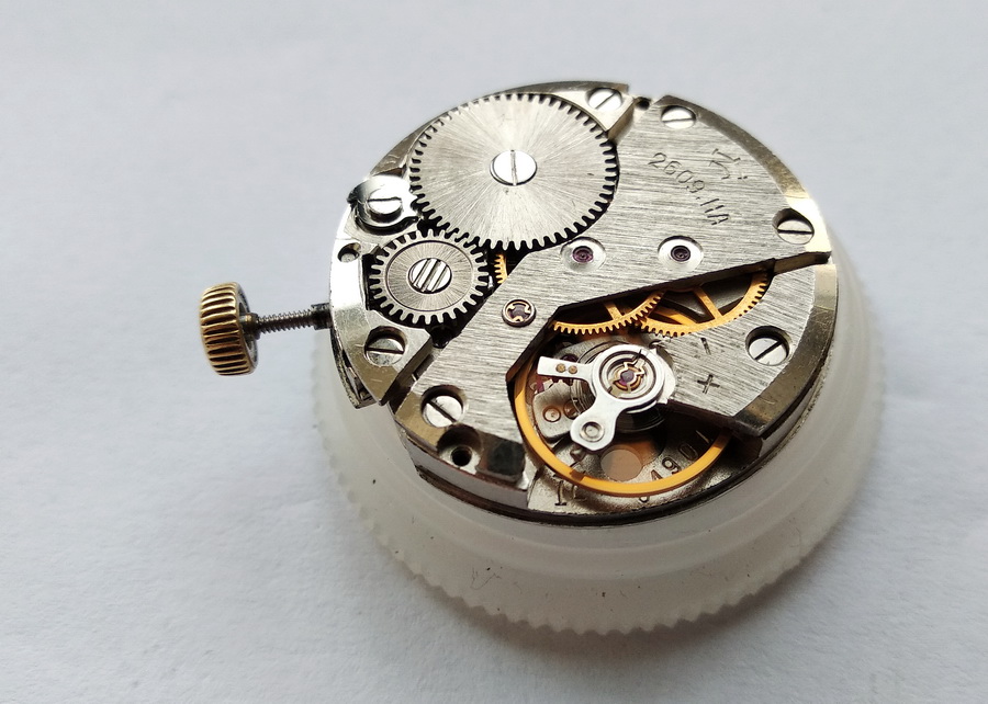 Lyre spring refitted to retain the bouchon, the movement now running