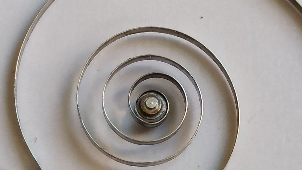 Dirty mainspring