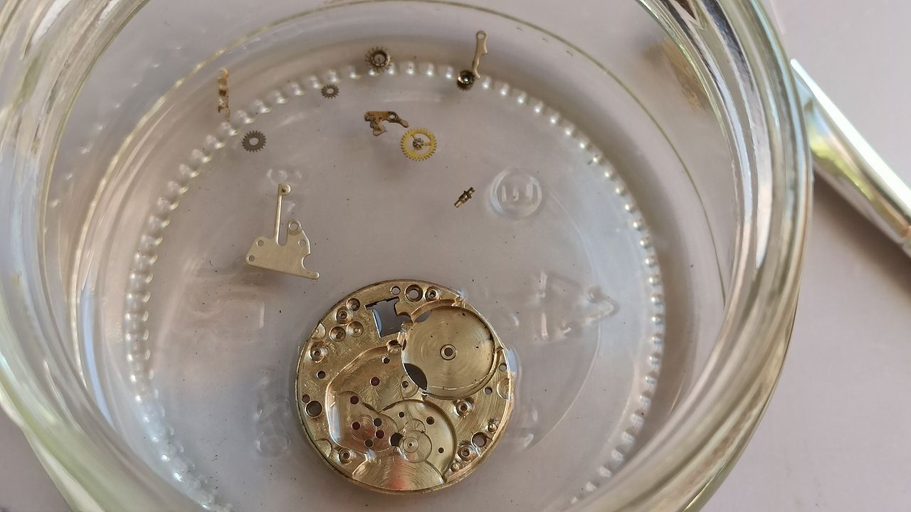 Main plate cleaning