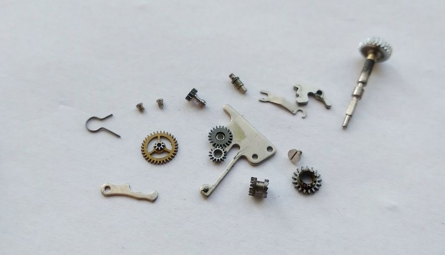Keyless works disassembled