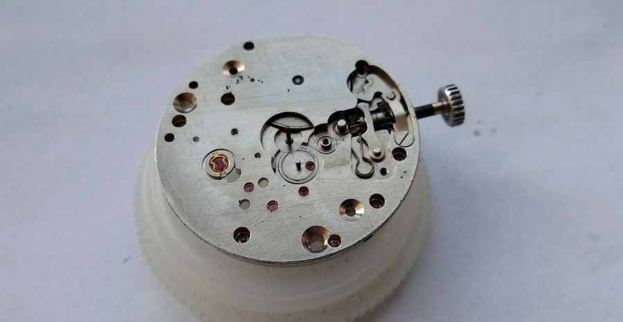 Keyless works exposed