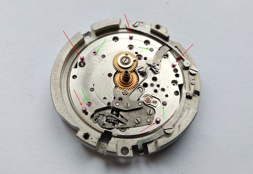 Early movement showing all nine non-functional calendar jewels