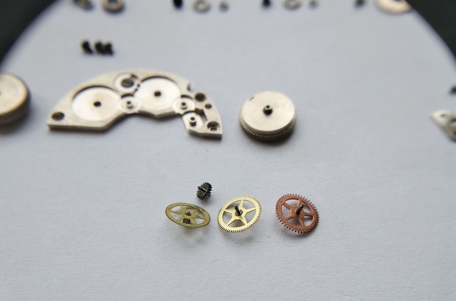 Train wheels and summing pinion removed