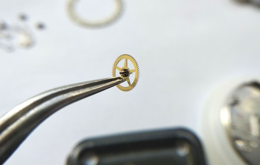 Intermediate wheel with short pinion