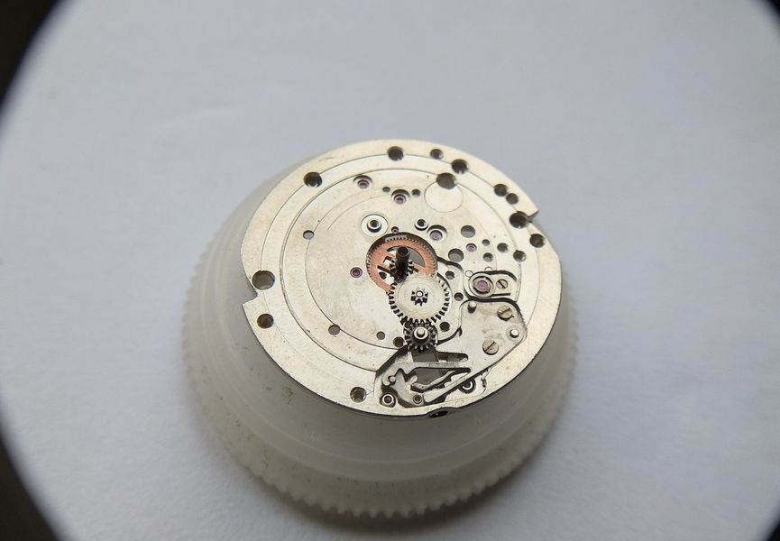 Motion works and keyless components