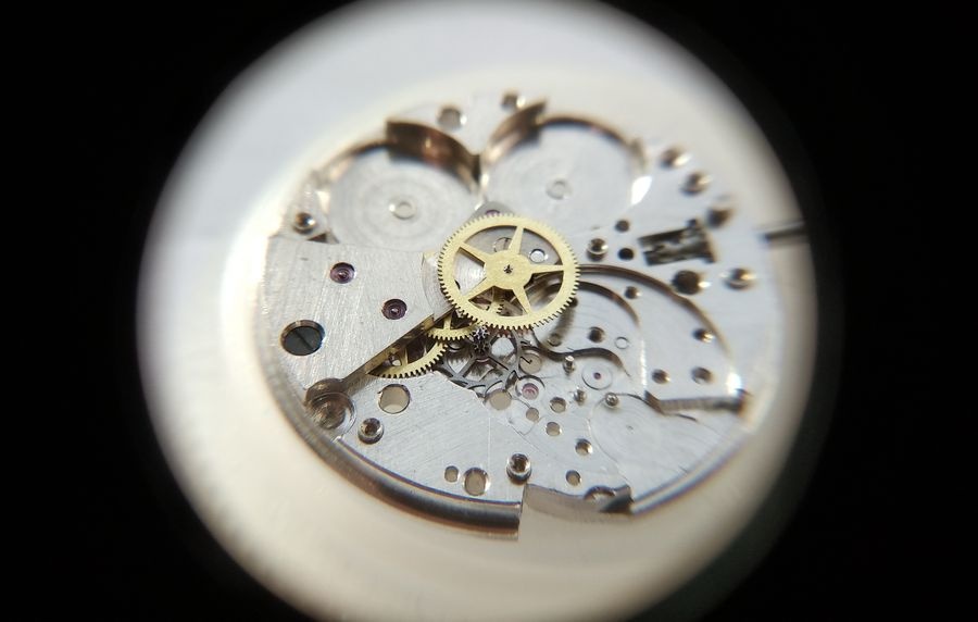 Escape wheel and seconds wheel installation