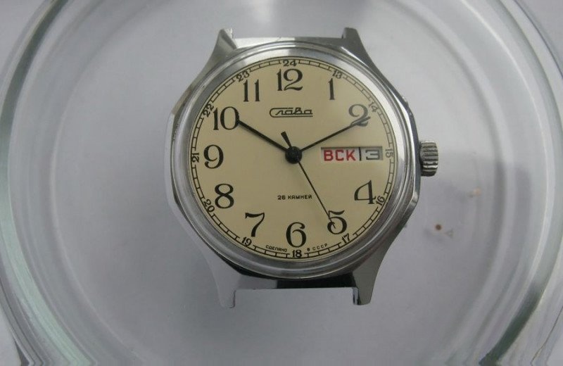 Slava 2428 dial view in octagonal chrome case