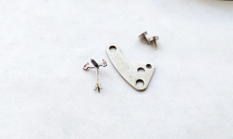 Removing large anchor fork from 56mm mechanism