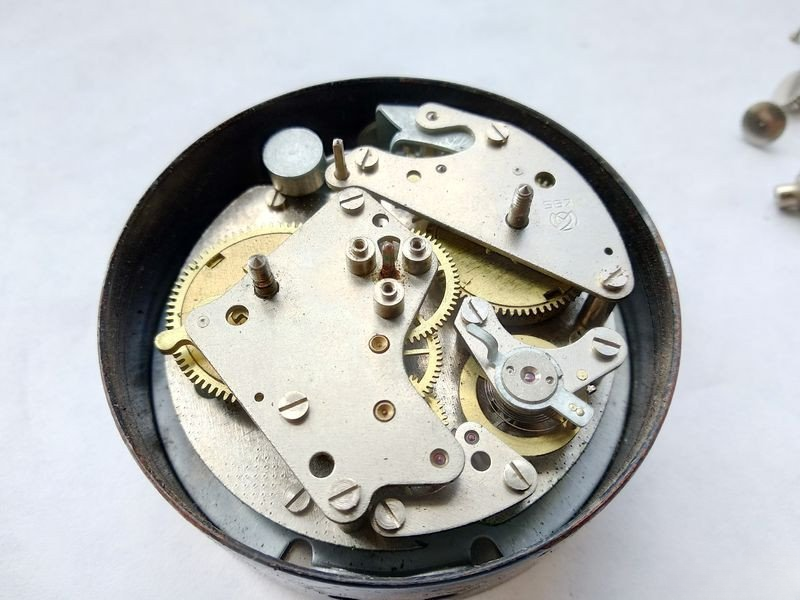 Mounting bend detail on clock plate