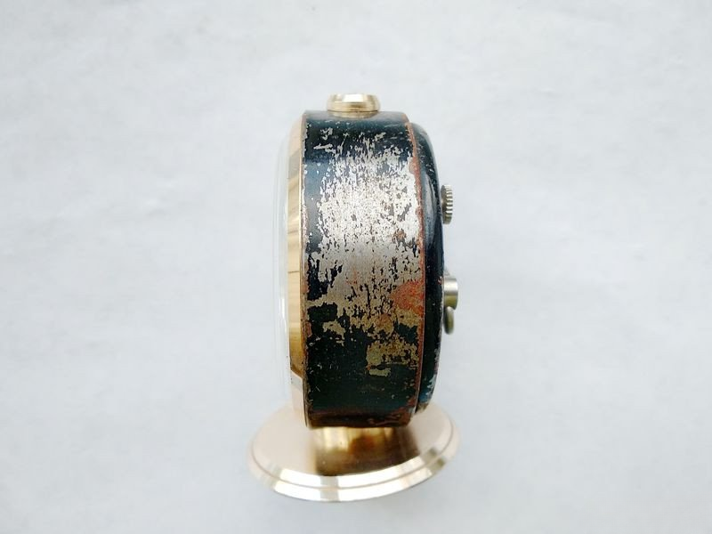 Slava alarm clock case damage detail