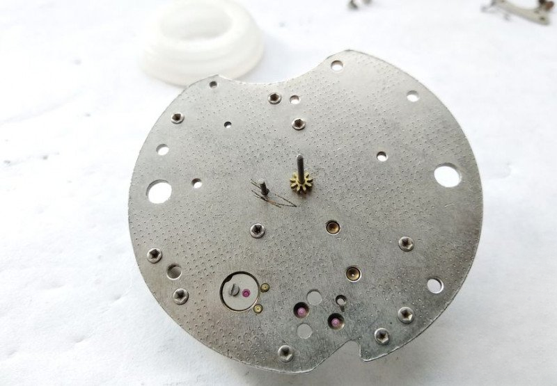Reassembled balance jewel setting