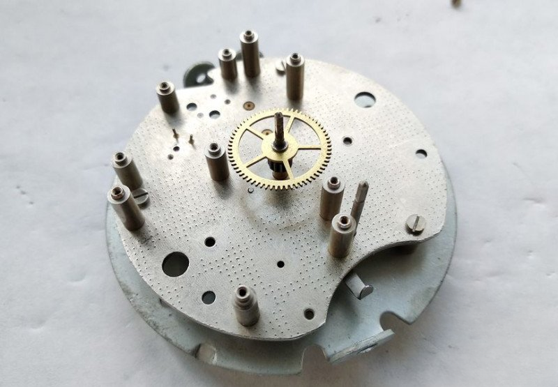 Beginning alarm mechanism assembly
