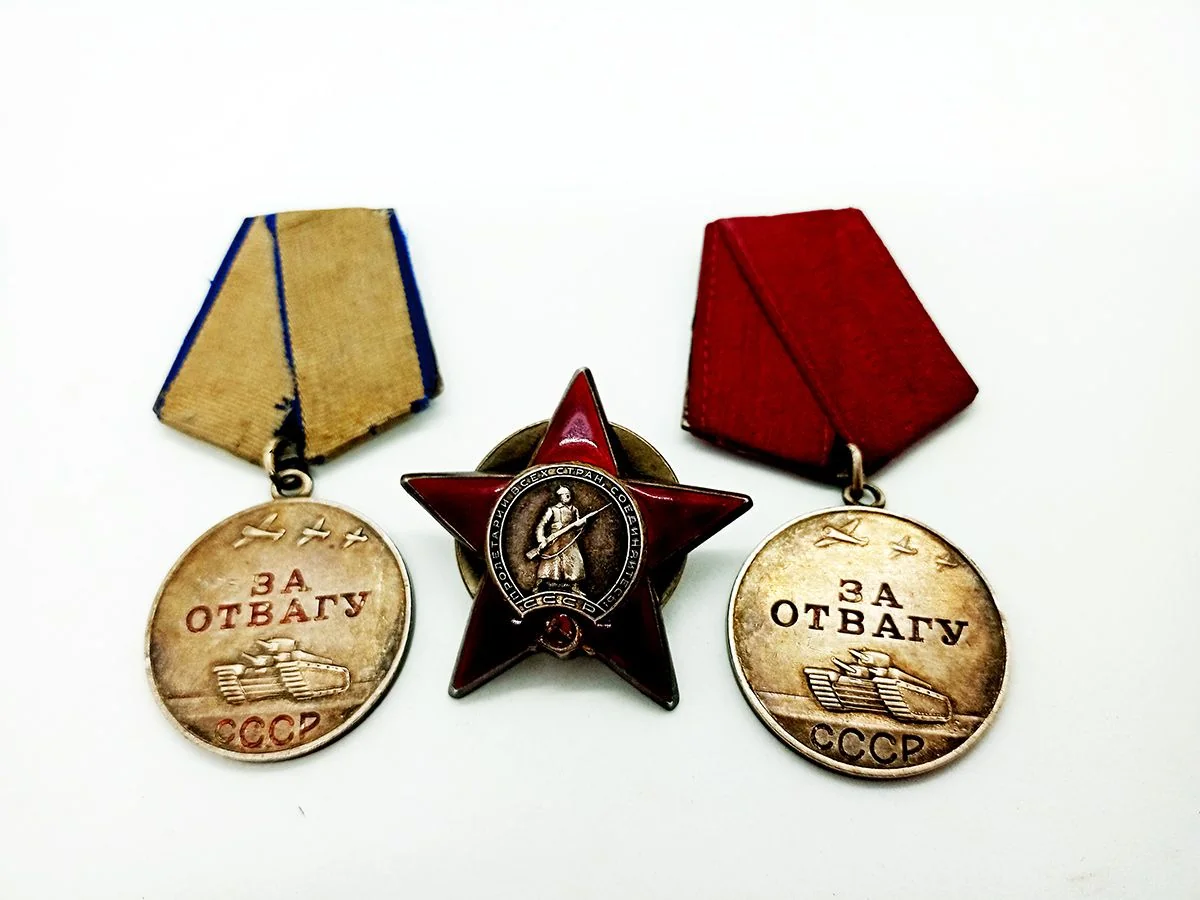 Soviet combat medals and military decorations