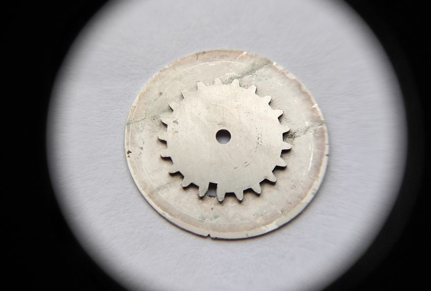 The reverse side of the movement cleaned to good condition