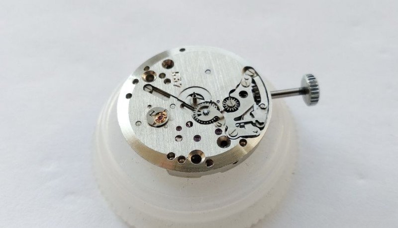 Completed movement assembly