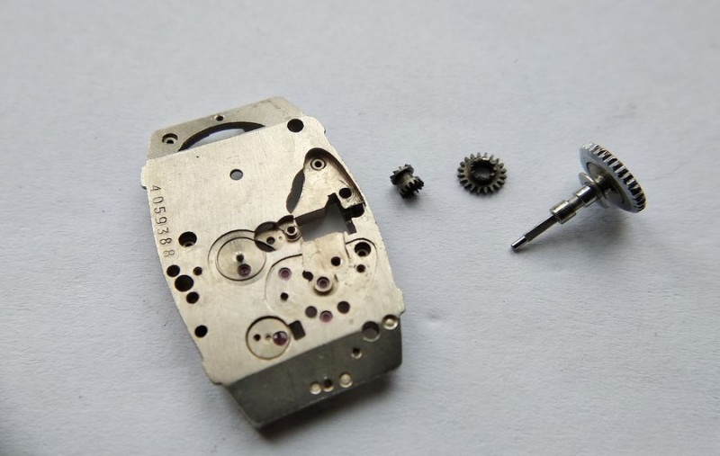 Beginning reassembly with keyless works