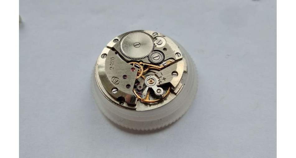The Vostok 2428: A Rare Chistopol Double Calendar Caliber and Its Remarkable Balance