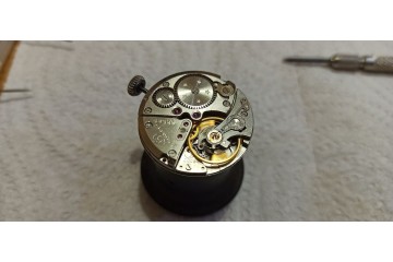 Vostok 2809 — Servicing a Soviet Precision Caliber Descended from the Zenith 135