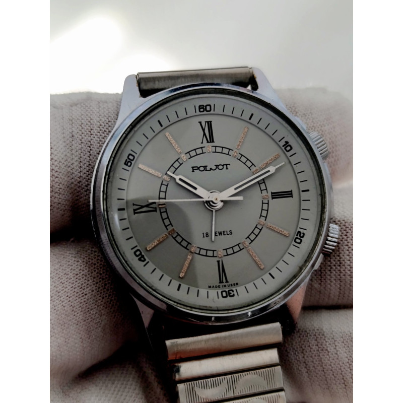Vintage Poljot Mechanical Alarm Watch USSR 1980s 18 Jewels Vintage Poljot Mechanical Alarm Watch USSR 1980s 18 Jewels