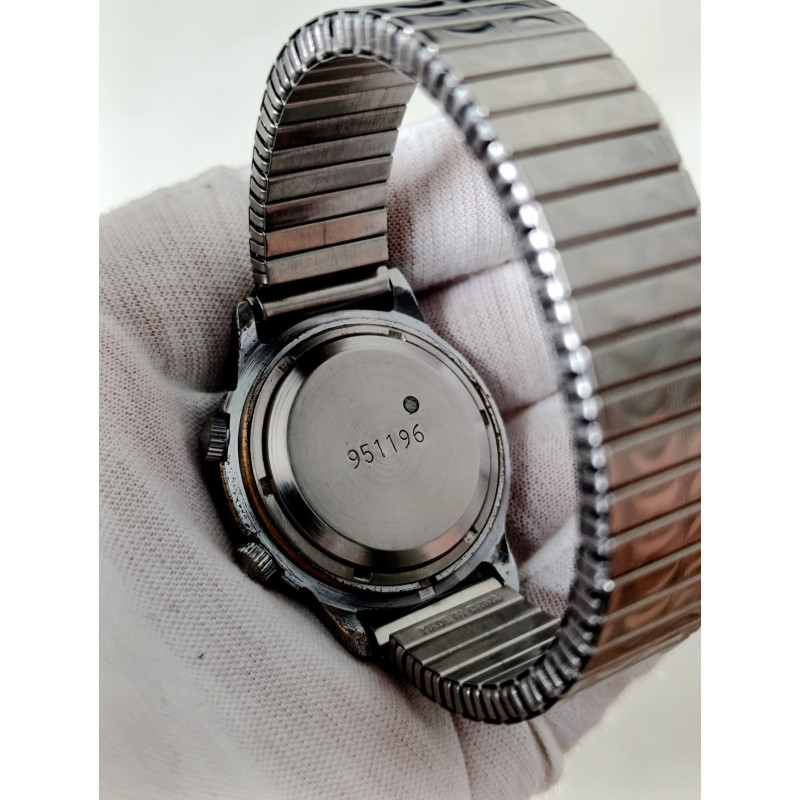 Vintage Poljot Mechanical Alarm Watch USSR 1980s 18 Jewels Vintage Poljot Mechanical Alarm Watch USSR 1980s 18 Jewels