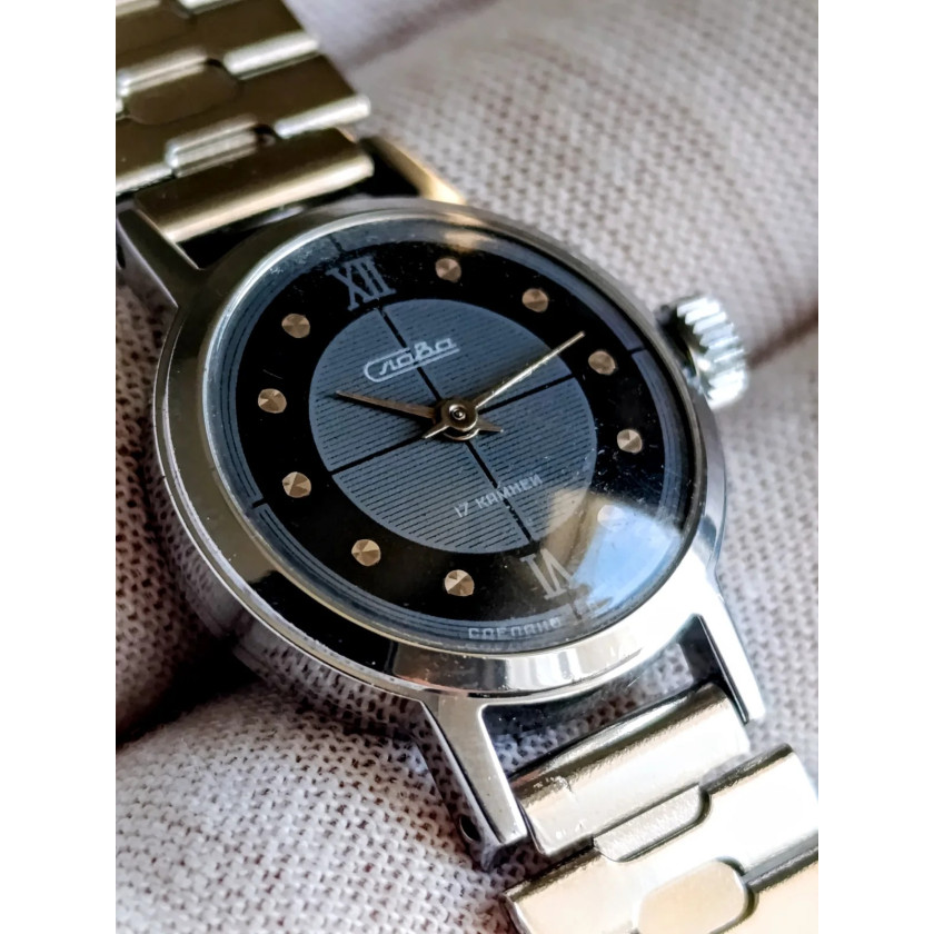 Slava Cal. 1601 USSR Women's Wristwatch 1980s 17 Jewels Mechanical NOS