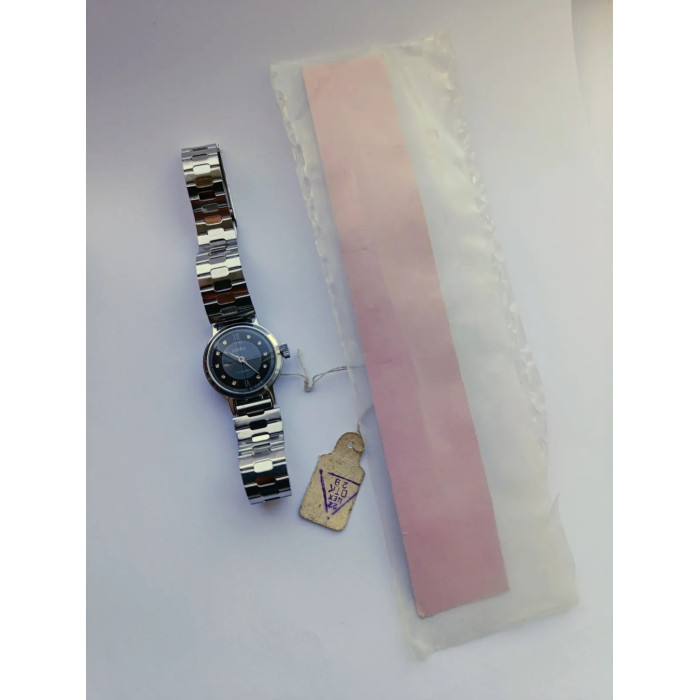 Slava Cal. 1601 USSR Women's Wristwatch 1980s 17 Jewels Mechanical NOS
