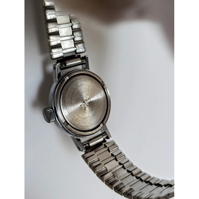 Slava Cal. 1601 USSR Women's Wristwatch 1980s 17 Jewels Mechanical NOS