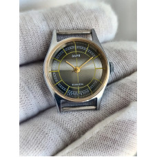 Zaria 2009B USSR Women's Wristwatch, 1980s NOS Mechanical 21 Jewels