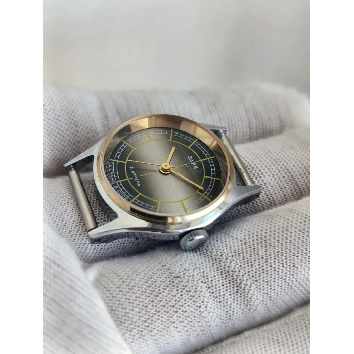 Zaria 2009B USSR Women's Wristwatch, 1980s NOS Mechanical 21 Jewels