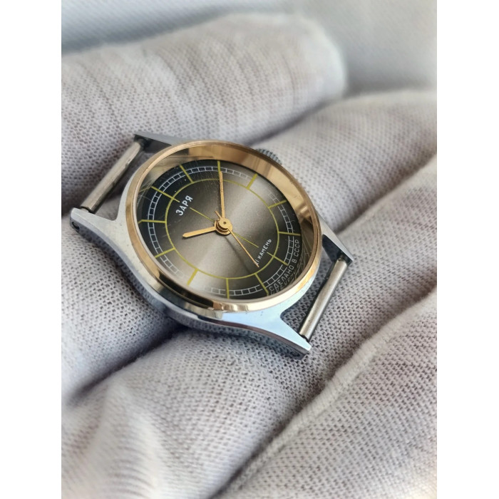 Zaria 2009B USSR Women's Wristwatch, 1980s NOS Mechanical 21 Jewels