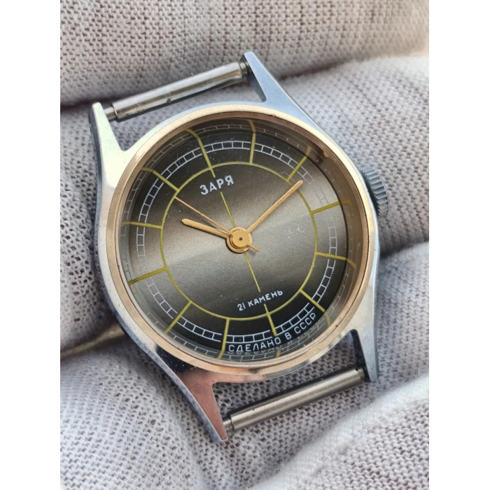 Zaria 2009B USSR Women's Wristwatch, 1980s NOS Mechanical 21 Jewels