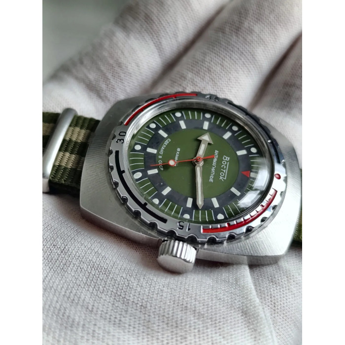 Vostok Amphibia Cal. 2209 USSR 1980s Men's Mechanical Wristwatch 18 Jewels