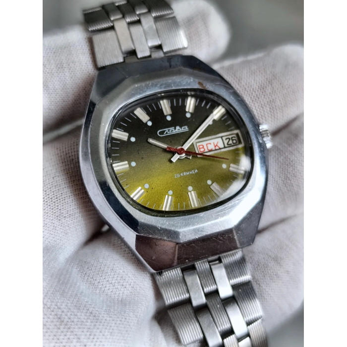 Slava 2428 USSR Men's Mechanical Wristwatch, 1980s, 26 Jewels