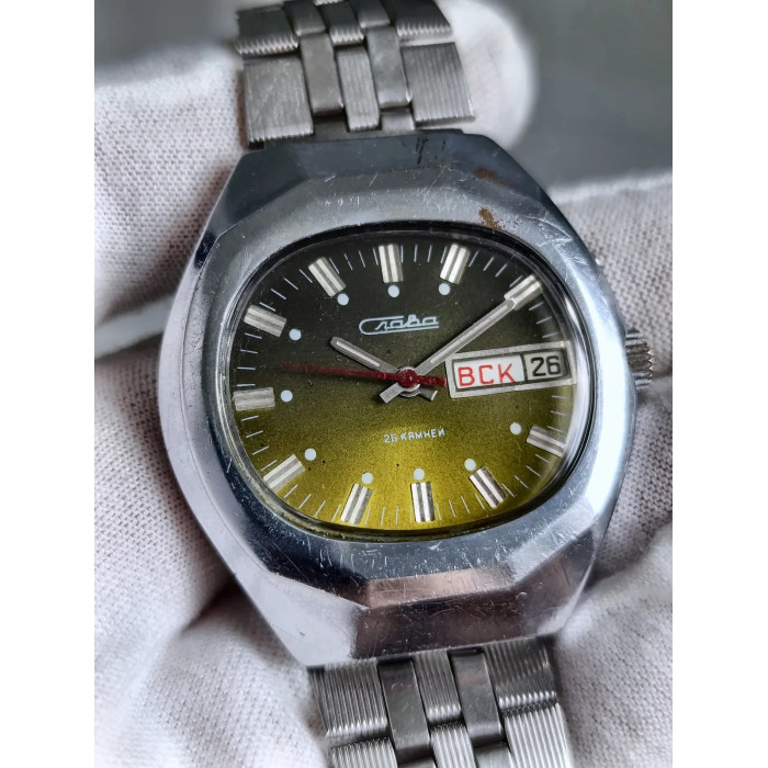 Slava 2428 USSR Men's Mechanical Wristwatch, 1980s, 26 Jewels