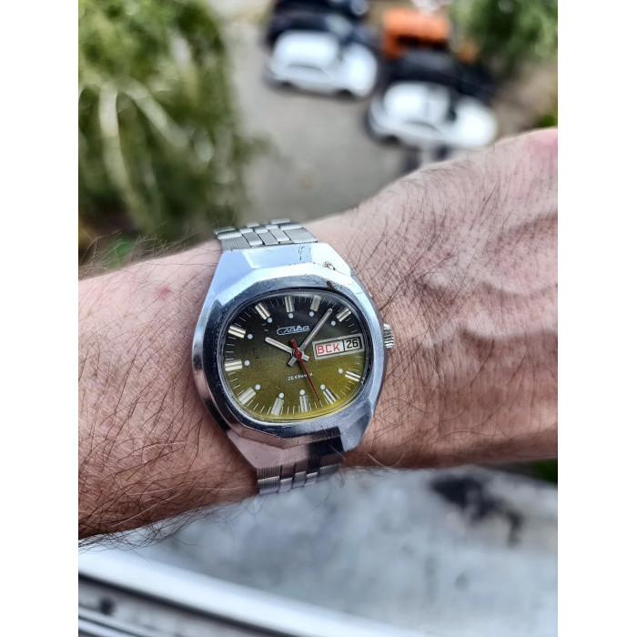 Slava 2428 USSR Men's Mechanical Wristwatch, 1980s, 26 Jewels