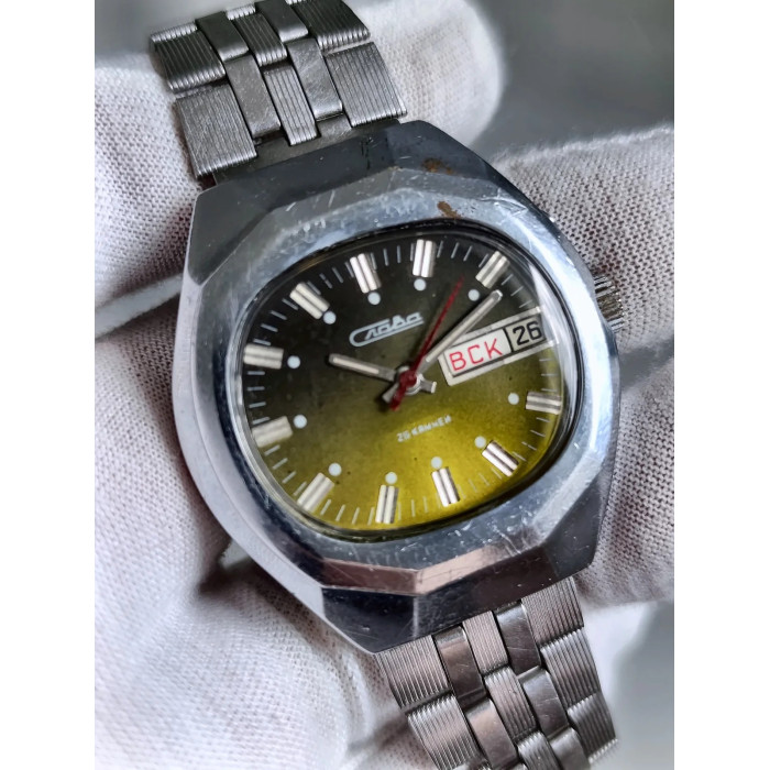 Slava 2428 USSR Men's Mechanical Wristwatch, 1980s, 26 Jewels