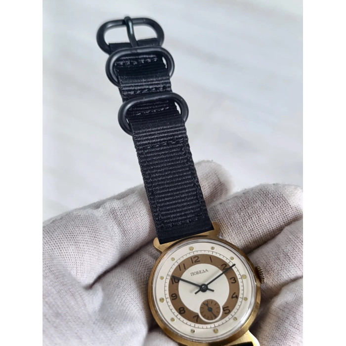 Pobeda Cal. 2602 USSR 1980s Men's Mechanical Wristwatch 15 Jewels