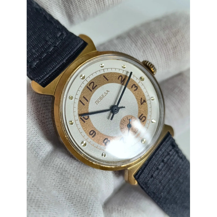 Pobeda Cal. 2602 USSR 1980s Men's Mechanical Wristwatch 15 Jewels
