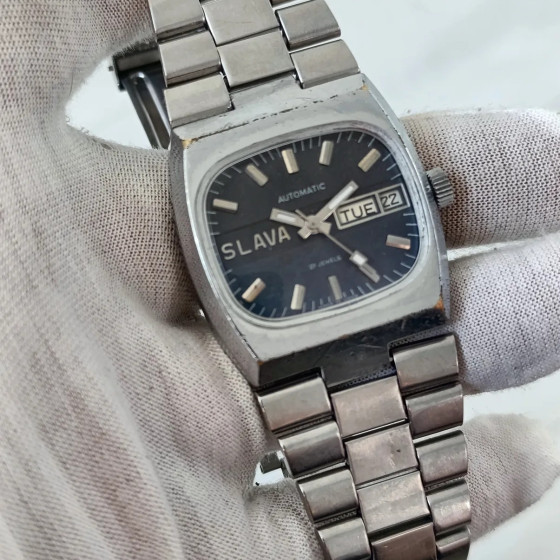 Slava Tank USSR Wristwatch 1980s Men's Automatic 27 Jewels Caliber 2427