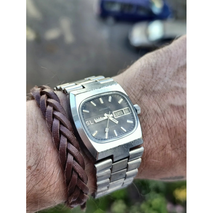 Slava Tank USSR Wristwatch 1980s Men's Automatic 27 Jewels Caliber 2427